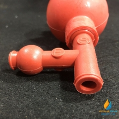 Quả bóp cao su 2 van cho pipet hút thủy tinh