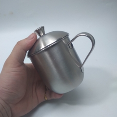 Ca Inox 300ml có nắp, không chia vạch