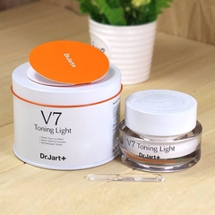 KEM DƯỠNG TRẮNG VÀ TÁI TẠO DA V7 TONING LIGHT HÀN QUỐC