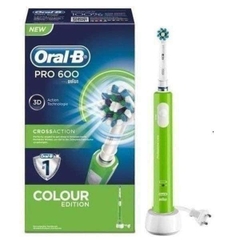 Bàn chải đánh răng điện Oral-B Pro 600 Cross Action (Màu xanh/Green)