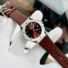 Đồng Hồ Nữ Dây Cao Su Carnival 8168L-VT-DCS Máy Quartz - Kính Sapphire - Size 34mm