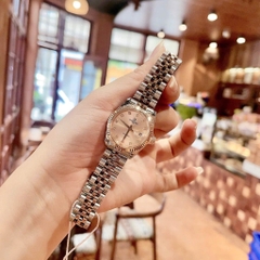 Đồng hồ nữ dây thép Carnival 8250L-CH-NN Quartz - Size 30mm - Kính Sapphire - Chống nước 30m