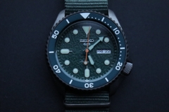 Đồng Hồ Nam Dây Vải SEIKO Automatic SRPD77K1 | Kính Hardlex