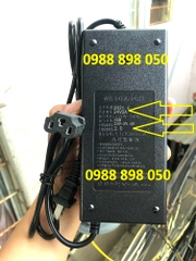sạc xe đạp điện pin 24v – 29.4v 2a chân vuông đặc