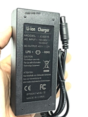 SẠC XE ĐIỆN CÂN BẰNG