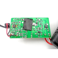 Bộ sạc 12.6V cho máy hút bụi cầm tay dùng pin 11.1V (bảo hành 12 tháng) ---