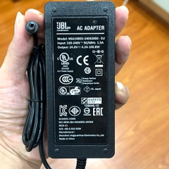 sạc loa JBL 24.0V 4.2A 100.8W