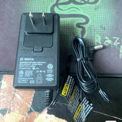 Adapter Sạc Bosch 12v 1.500ma chính hãng Model : 1600A000ZV