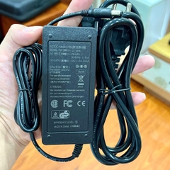 Adapter nguồn 12v 5a model : JC1205