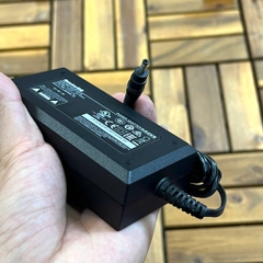 ADAPTOR NGUỒN HUNTKEY 12V 3A 36W JACK 3.5*1.35MM HKA03612030-8E