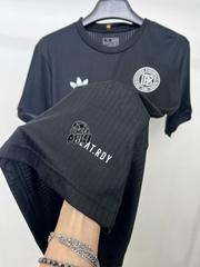 ÁO ĐỨC ĐEN KỈ NIỆM