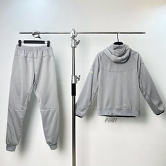 BỘ KHOÁC MŨ BARCA XÁM 2025