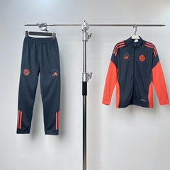 BỘ KHOÁC TE BAYERN 2025