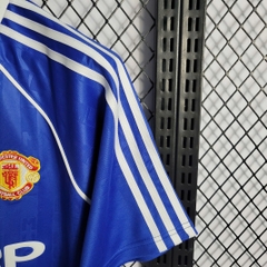 ÁO RETRO MU XANH 1988