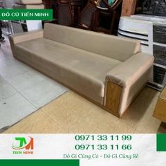 sofa da đơn và bàn đá