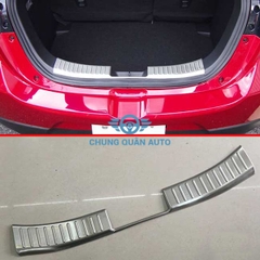 Nẹp chống trầy xước cốp sau xe Mazda 2 (miếng trong)