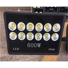 Đèn pha led 600w