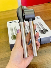 Kẹp tỏi WMF nội địa Đức