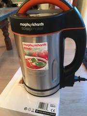 Máy làm sữa hạt/soup Morphy Richards 48822