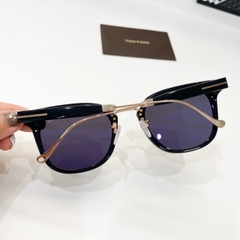 Kính mát Tom Ford TF548K 01A