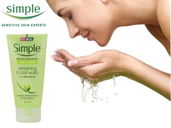 Sữa rửa mặt Simple Kind to Skin Refreshing Facial Wash