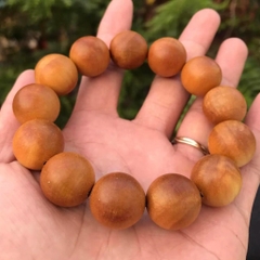 Vòng Gỗ Đàn Hương Ấn Độ Rừng 18ly