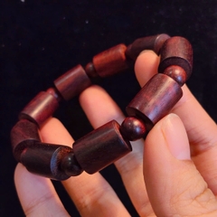 Vòng Gỗ Tiểu Diệp Tử Đàn Ấn Độ Đốt Trúc 12mm VIP