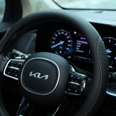 Bọc Vô Lăng CIND 8558 Size M Màu Đen Chỉ Đỏ Lam- Nhập Khẩu Chính Hãng