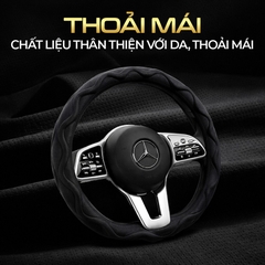 Bọc Vô Lăng D-Cut CIND Y019D Size M Màu Đen Da PU Lõi TPE Chống Trượt Siêu Êm - Nhập Khẩu Chính Hãng