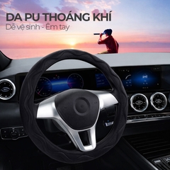 Bọc Vô Lăng D-Cut CIND Y019D Size M Màu Đen Da PU Lõi TPE Chống Trượt Siêu Êm - Nhập Khẩu Chính Hãng