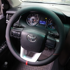 Bọc Vô Lăng CIND 1561 Size M Màu Đen Chỉ Đỏ - Nhập Khẩu Chính Hãng