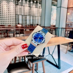 Đồng Hồ Nữ Hublot Classic Fusion Đính Đá Lịch Ngày Dây Silicone Da Vân Xanh Silver 30mm