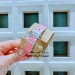 Đồng Hồ Nữ Hublot Classic Fusion Đính Viền Đá Vuông Lịch Ngày Dây Silicone Da Vân Hồng Silver 30mm