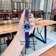 Đồng Hồ Nữ Hublot Classic Fusion Đính Đá Lịch Ngày Dây Silicone Da Vân Xanh Silver 30mm