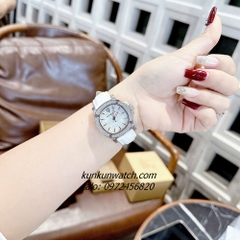 Đồng Hồ Nữ Burbery The Britain BBY1800 Đính Đá Silver 34mm