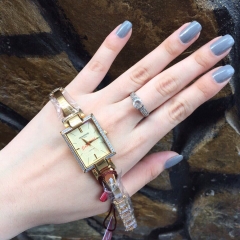 Đồng Hồ Lắc Tay Nữ Sunrise 9951AA - Authentic