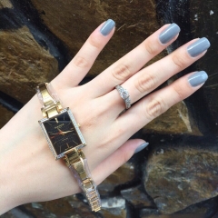 Đồng Hồ Lắc Tay Nữ Sunrise 9951AA - Authentic