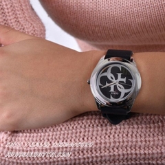 Đồng Hồ Nữ Guess W0911L8 - Mặt Số Hoa Văn 4 Chữ G - Dây Cao Su - 39mm