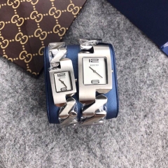 Đồng Hồ Lắc Tay Nam nữ Gucci GCLCB014