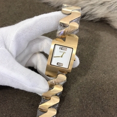 Đồng Hồ Lắc Tay Nam nữ Gucci GCLCV014