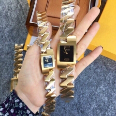 Đồng Hồ Lắc Tay Nam nữ Gucci GCLCV014