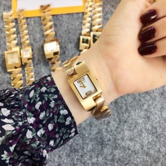Đồng Hồ Lắc Tay Nam nữ Gucci GCLCV014