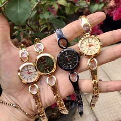 Đồng Hồ Lắc Tay Nữ Sunrise SA029