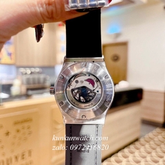 Đồng Hồ Nam Hublot Automatic Viền Đá Vuông Dây Da Vân Silicone Đen Silver 42mm