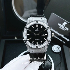 Đồng Hồ Nam Hublot Automatic Viền Đá Vuông Full Vỏ Dây Da Vân Silicone Đen Silver 42mm