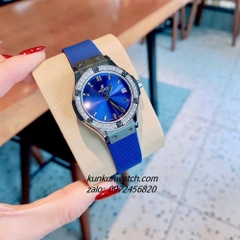 Đồng Hồ Nữ Hublot Classic Fusion Đính Đá Lịch Ngày Dây Silicone Xanh Silver 30mm