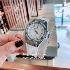 Đồng Hồ Nữ Hublot Đính Đá Lịch Ngày Dây Silicone Trắng Silver 36mm