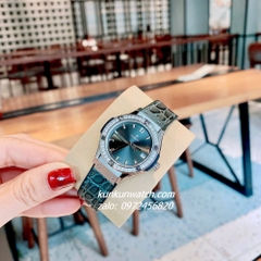 Đồng Hồ Nữ Hublot Classic Fusion Đính Đá Lịch Ngày Dây Silicone Da Vân Xám Silver 30mm