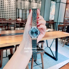 Đồng Hồ Nữ Hublot Classic Fusion Đính Đá Lịch Ngày Dây Silicone Da Vân Xám Silver 30mm