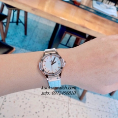 Đồng Hồ Nữ Hublot Classic Fusion Đính Đá Lịch Ngày Dây Silicone Da Vân Trắng Rose Gold 30mm